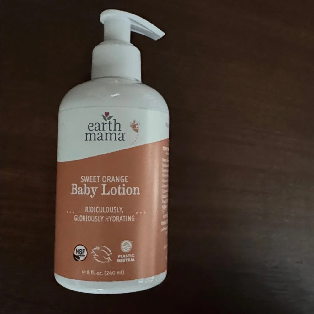 NEW! earth mama SWEET ORANGE Baby Lotion Organic Unopened Pump FOR EVERYONE 8 oz